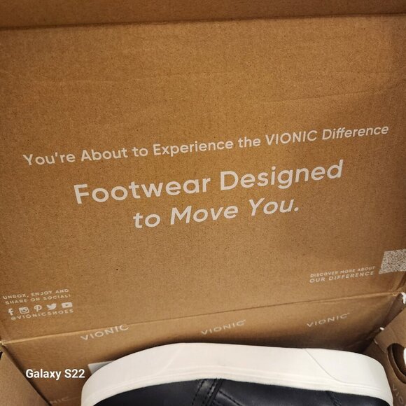 Vionic Black Leather "Kimmie" Slip On Sneakers. NIB. Size 5 - Picture 9 of 11